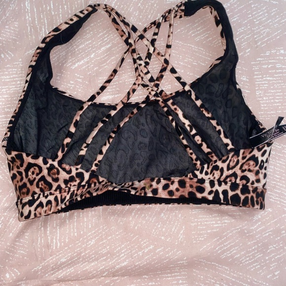 ᴠɪᴄᴛᴏʀɪᴀ ꜱᴇᴄᴇʀᴛ ꜱᴘᴏʀᴛꜱ ʙʀᴀ - Picture 4 of 5